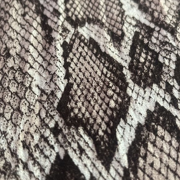 AFRM High Rise Wide Leg Snake skin Pants size S - Picture 3 of 4